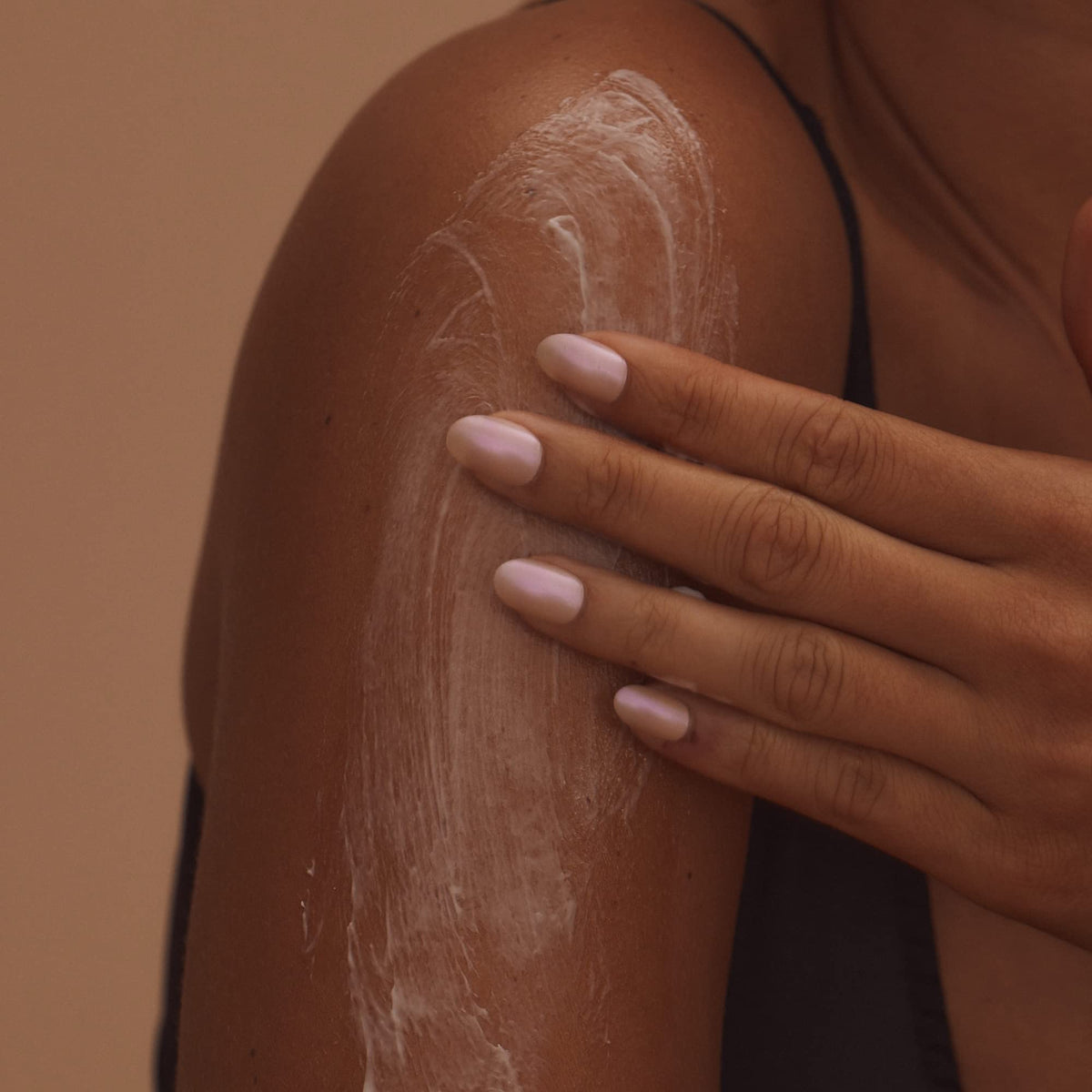 '+ Lux Unfiltered Tall Pour N°14 Body Lotion for Women - Moisturizing Body Cream with Jojoba, Squalane, Shea Butter, Vitamin C & Hyaluronic Acid - Hydrating Body Lotion, Non-Greasy - Santal + Lux UnfilteredBuy Supplements Australia